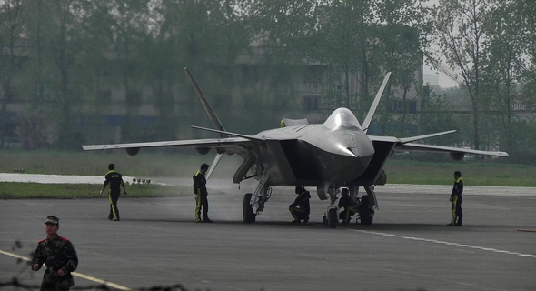 J20 על הקרקע, במסגרת מפגן טיסה בסין
