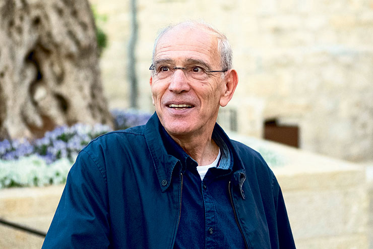 משה לדור. בוגר תוכנית "אמצע הקריירה" של הרווארד משה לדור. בוגר תוכנית "אמצע הקריירה" של הרווארד