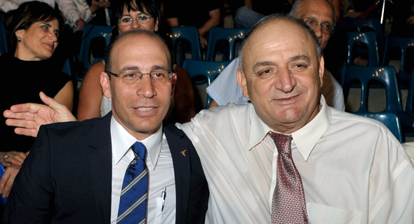 מימין: יצחק תשובה ואייל לפידות מימין: יצחק תשובה ואייל לפידות