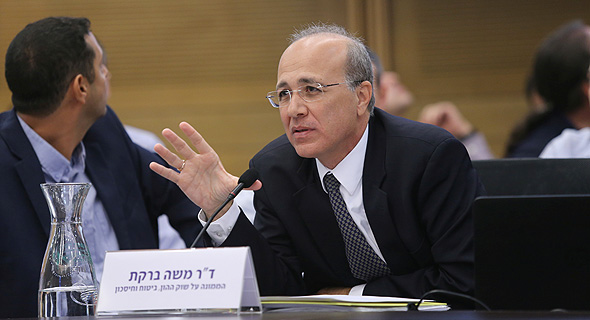 משה ברקת בוועדת הטייקונים. "מתייחסים בחומרה" משה ברקת בוועדת הטייקונים. "מתייחסים בחומרה"