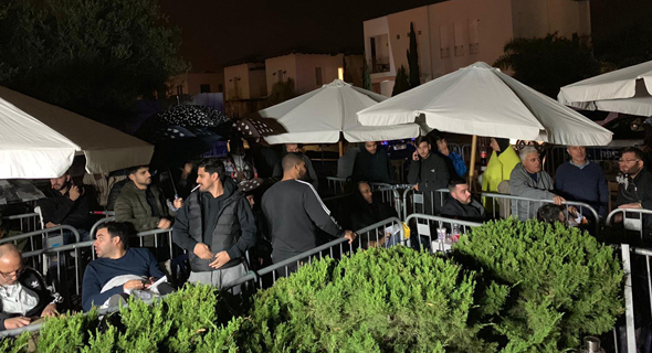 ממתינים החל מהלילה לרכישת מגרשים ממתינים החל מהלילה לרכישת מגרשים