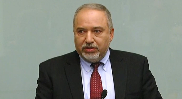 אביגדור ליברמן מתפטר כ שר הביטחון 