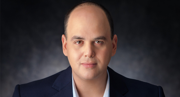 ראש העיר בת ים צביקה ברוט. הודיע כי יעשה הכל למנוע איחוד עם תל אביב ראש העיר בת ים צביקה ברוט. הודיע כי יעשה הכל למנוע איחוד עם תל אביב