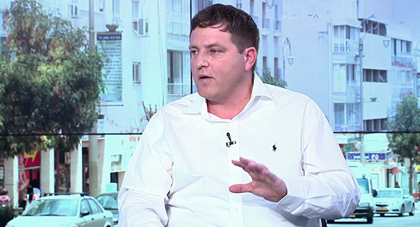 ראש העיר פתח תקוה, רמי גרינברג. "שכונות שלמות עם מבנים המטים ליפול" ראש העיר פתח תקוה, רמי גרינברג. "שכונות שלמות עם מבנים המטים ליפול"