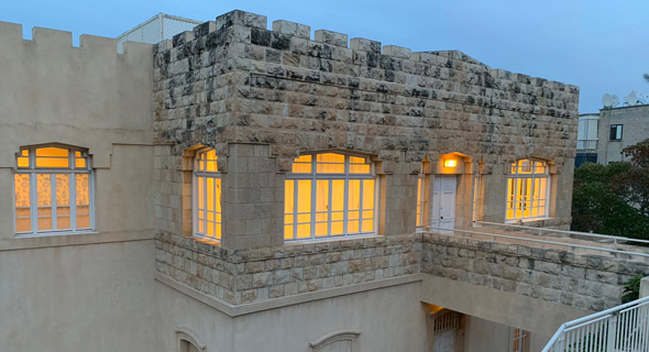 אחד מהמבנים לשימור. הבעלים ישקיעו בשיפוץ אחד מהמבנים לשימור. הבעלים ישקיעו בשיפוץ