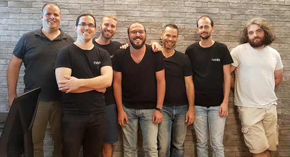 צוות Navin צוות Navin