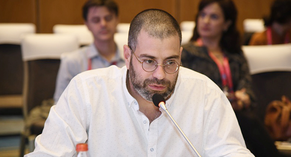חגי רזניק, מנכ"ל משרד הבינוי והשיכון בכנס באילת חגי רזניק, מנכ"ל משרד הבינוי והשיכון בכנס באילת