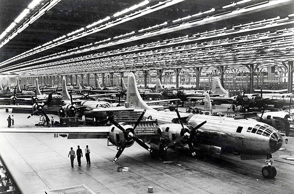 פס ייצור של מטוסי B29 בארה"ב פס ייצור של מטוסי B29 בארה"ב