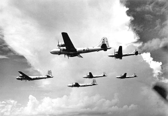 מפציצי B29 באוויר מפציצי B29 באוויר