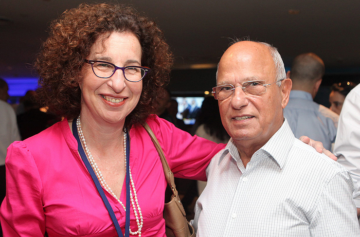 אליהו עם ענת לוין, ב־2012. "למה לוין הלכה? עוד רגע אליהו היה אומר לה איך לנשום" אליהו עם ענת לוין, ב־2012. "למה לוין הלכה? עוד רגע אליהו היה אומר לה איך לנשום"