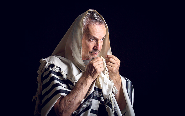 וילוז'ני ב"יהודי בחושך". חוזר אחרי 22 שנה וילוז'ני ב"יהודי בחושך". חוזר אחרי 22 שנה