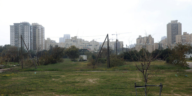 כך נמסה ההתחייבות להיכל קרח בבת ים