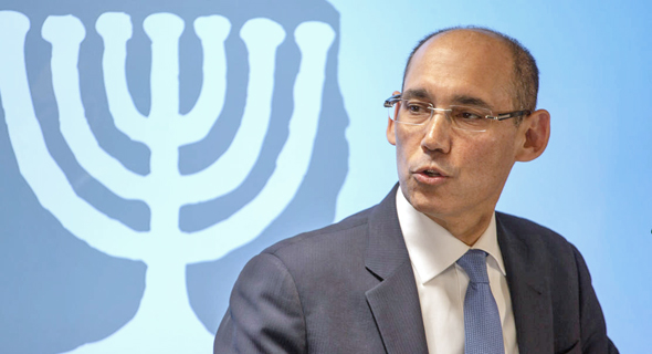 נגיד בנק ישראל אמיר ירון. גיבוי למפקחת? נגיד בנק ישראל אמיר ירון. גיבוי למפקחת?