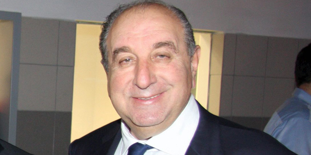 טוגדר נזכרה להוציא את שמלצר מבעלי העניין