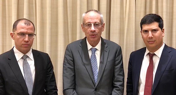 עורכי הדין של בנימין נתניהו: עמית חדד, נבות תל צור וטל שפירא עורכי הדין של בנימין נתניהו: עמית חדד, נבות תל צור וטל שפירא