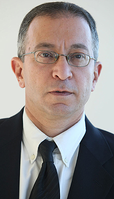 סנגורו של אפי נוה, עו"ד בעז בן צור סנגורו של אפי נוה, עו"ד בעז בן צור