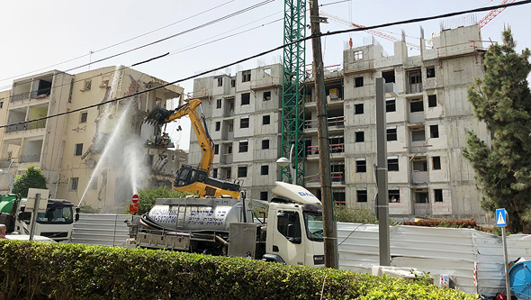 העבודות בפרויקט אגרובנק בחולון, שמלווה משרד עוה"ד יוסי אומיד ושות' העבודות בפרויקט אגרובנק בחולון, שמלווה משרד עוה"ד יוסי אומיד ושות'