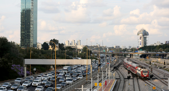 A traffic jam in Tel Aviv. Photo: Reuters