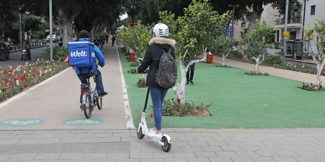 Shared E-Scooter Users Risk not Just Injury but Also Their Privacy 