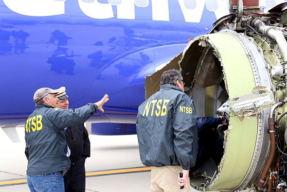 חוקרי ה-NTSB, מנהלת בטיחות התעבורה האמריקאית חוקרי ה-NTSB, מנהלת בטיחות התעבורה האמריקאית