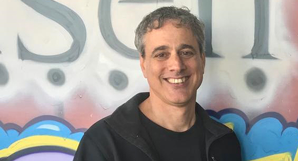 מושיקו אבלגון, מייסד ומנכ"ל Yellzz מושיקו אבלגון, מייסד ומנכ"ל Yellzz