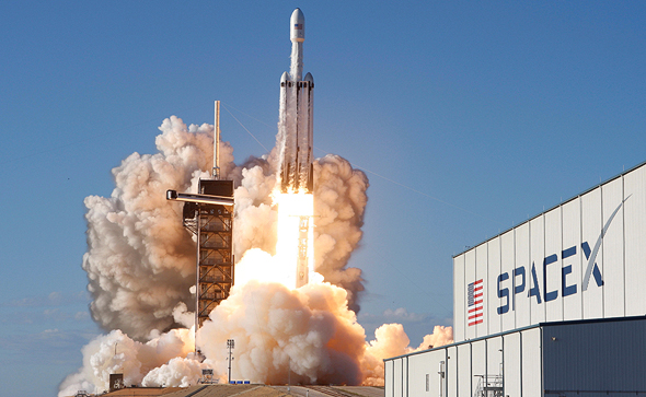 שיגור טיל פלקון של SpaceX שיגור טיל פלקון של SpaceX