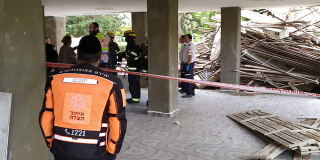ההרוג ה-14 מתחילת השנה: פועל נהרג בקריסת פיגומים בחיפה