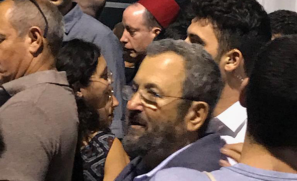 ברק במהלך הפגנת האופוזיציה ברק במהלך הפגנת האופוזיציה