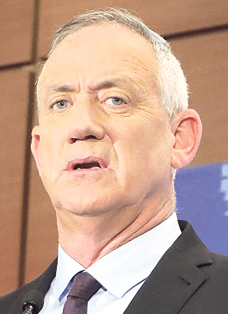 גנץ, שהיה יו"ר הממד החמישי. "הבעיות במימוש המוצר היו קיימות עוד לפני שהחלו הבעיות האישיות שלי" גנץ, שהיה יו"ר הממד החמישי. "הבעיות במימוש המוצר היו קיימות עוד לפני שהחלו הבעיות האישיות שלי"
