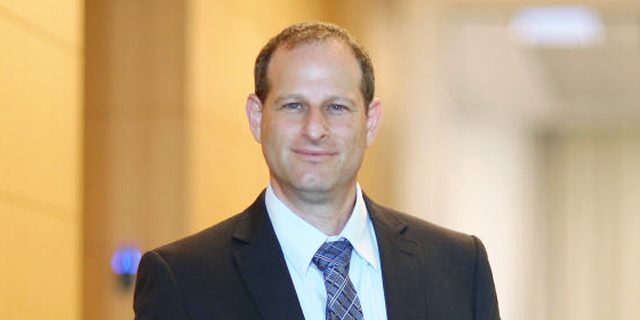 עפר קליין: "לא יטפלו בגירעון עד שנהיה עם הגב לקיר"