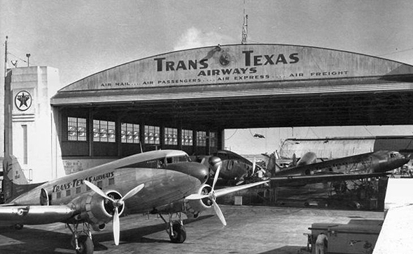 מטוס DC3 בחברת תעופה אמריקאית מטוס DC3 בחברת תעופה אמריקאית