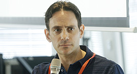 מאיר אורבך בשיחה עם אדם פישר שותף bessamer venture partners כנס משקיעים 2019, צילום: עמית שעל