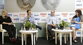 מימין הגר רבט גלעד שמעוני עמרי בן דוד אורנית שנער פאנל השקעות מעניינות ב פינטק כנס פינטק 2019, צילום: עמית שעל