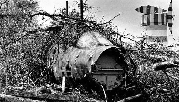 מטוס F104 שהתרסק בחורשה סמוכה לבסיס מטוס F104 שהתרסק בחורשה סמוכה לבסיס