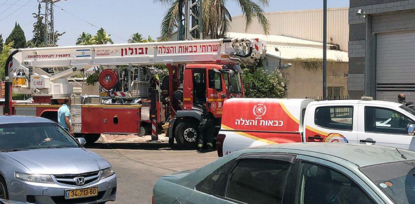 כוחות כיבוי שהגיעו למקום האירוע כוחות כיבוי שהגיעו למקום האירוע
