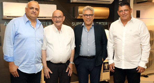 מימין: אבי כהן מנכ"ל משותף בפח תעש, בעל השליטה ומנכ"ל תדיראן משה ממרוד, אהרון שפירא מייסד ומנכ"ל משותף בפח תעש, ודרור ויצמן מנכ"ל חברת די.אנד.פי מימין: אבי כהן מנכ"ל משותף בפח תעש, בעל השליטה ומנכ"ל תדיראן משה ממרוד, אהרון שפירא מייסד ומנכ"ל משותף בפח תעש, ודרור ויצמן מנכ"ל חברת די.אנד.פי
