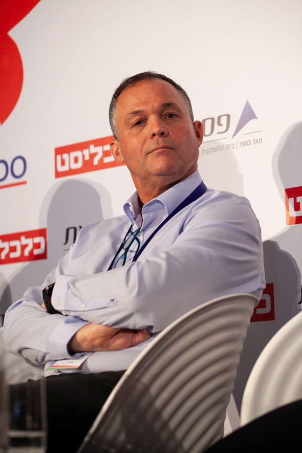 מנהל ההשקעות הראשי במנורה מבטחים ניר מורוז מנהל ההשקעות הראשי במנורה מבטחים ניר מורוז