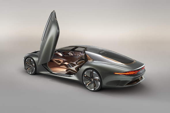 ה-EXP100 GT. דלתות באורך 2 מטר ה-EXP100 GT. דלתות באורך 2 מטר