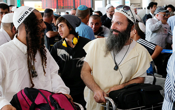 חסידי ברסלב נוסעים לאומן חסידי ברסלב נוסעים לאומן
