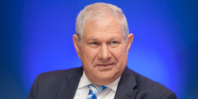 "הפוליטיקאים אמרו לבנקאים: הגזמתם, חלבתם, שילמתם"