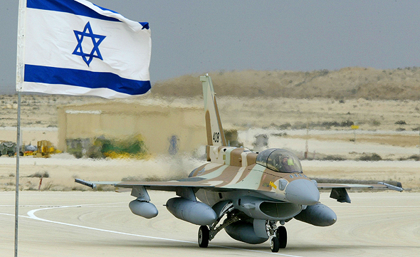 בומים מעל יישובים? לא תודה. F16 של חיל האוויר הישראלי בומים מעל יישובים? לא תודה. F16 של חיל האוויר הישראלי