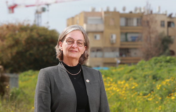 דניאלה פוסק, יו"ר הוועדה המחוזית. 71 דונם לשטחים ירוקים ו־71 דונם למבני ציבור דניאלה פוסק, יו"ר הוועדה המחוזית. 71 דונם לשטחים ירוקים ו־71 דונם למבני ציבור