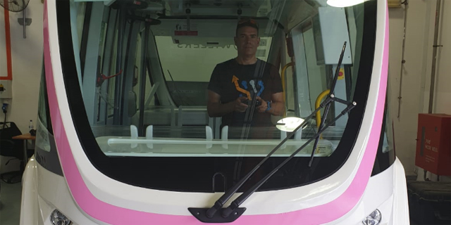 קברניטי אוטובוס, מפעילי רחפנים ומפיגי בדידות: מקצועות העתיד כבר כאן