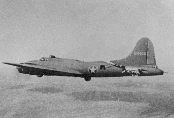 B17 ששרד על אף התנגשות עם מסרשמיט 109 B17 ששרד על אף התנגשות עם מסרשמיט 109
