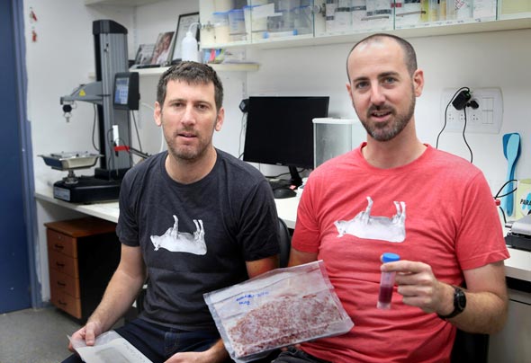Redefine Meat founders Adam Lahav (left) and Eshchar Ben-Shitrit. Photo: Avi Mualem