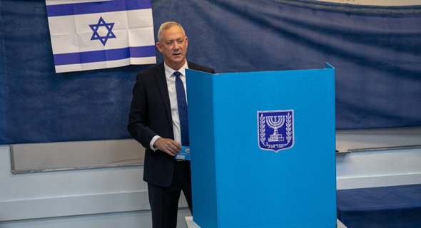 בני גנץ מצביע בבחירות, הבוקר בני גנץ מצביע בבחירות, הבוקר