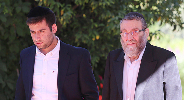 משה גפני מגיע לבית הנשיא משה גפני מגיע לבית הנשיא