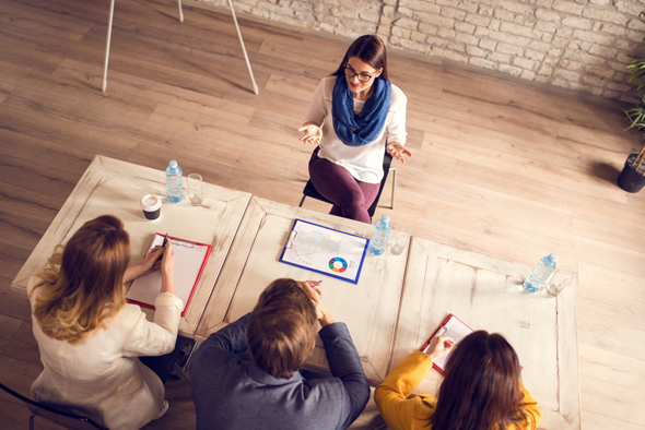 seulement 10 % des employés occupent des postes caractérisés par l'absence d'expérience à trois ans d'expérience.  Photo : Shutterstock.