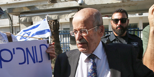 הנשק של פרקליטי נתניהו: “ראיות שנשארו על רצפת חדר העריכה"