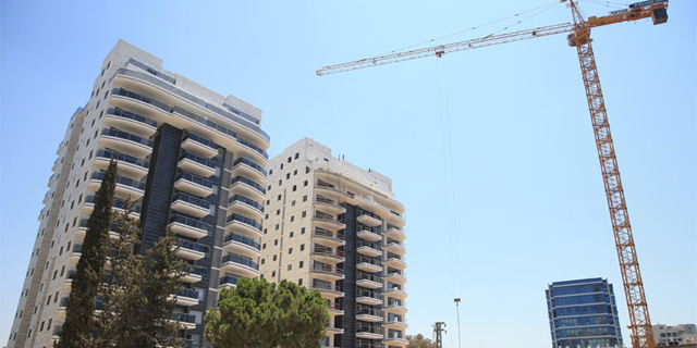 האוצר: צניחה חדה של 74% ברכישת דירות באפריל